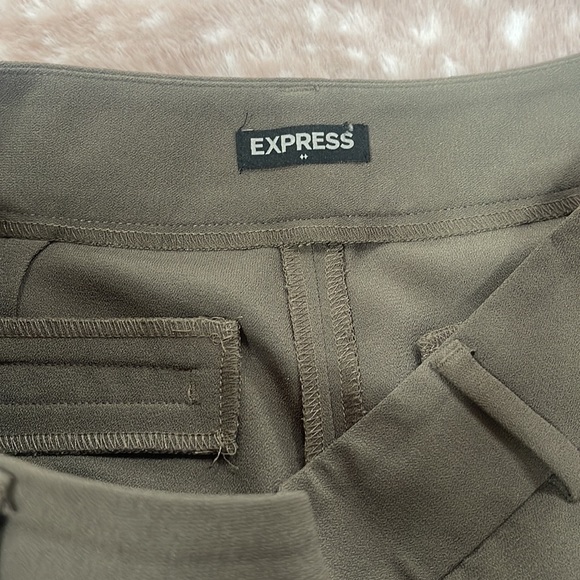 Express - Picture 2 of 2